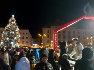 Rozsvěcení vánočních stromečků i letos podpořil ČEZ. Ty nejpovedenější finančně odmění