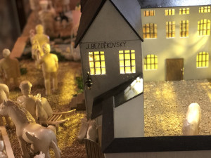 VIDEO: Lidé v Rohozné znovu obdivují pohyblivý betlém s hlasem Ondry Vetchého. Vznikal osm měsíců