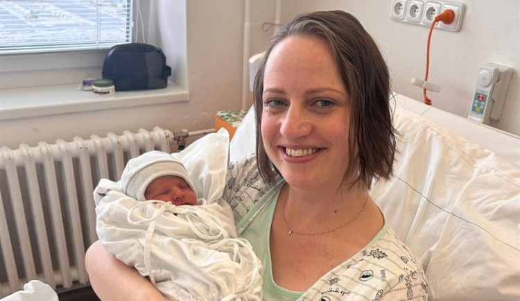 První letošní miminko Vysočiny Matyášek se svojí maminkou