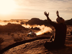 Martin Prokop startuje do své desáté Rally Dakar. Štěstí mu přišel popřát i prezident Petr Pavel