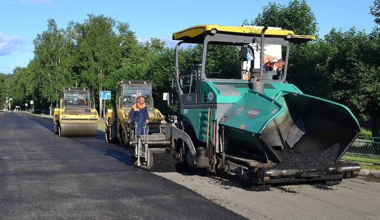 Vysočina vybírá firmu na opravu silnice z Třebenic do Dalešic za 120 milionů, plánuje i rozšíření