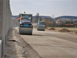 Kraj letos postaví obchvat Rytířska na silnici mezi Jihlavou a Žďárem nad Sázavou