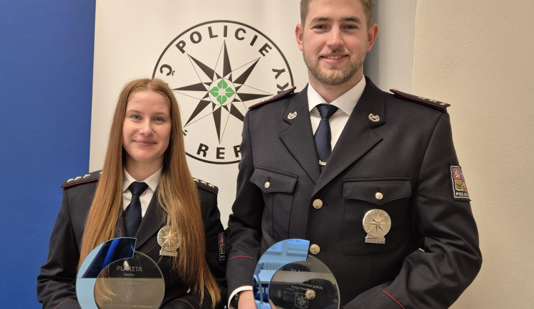 Muž chtěl ukončit život skokem z vysílače. Policisté mu to rozmluvili. Foto: Se svolením Policie ČR