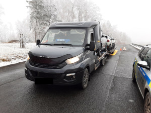 FOTO: Řidiči v kamionech neunikli kontrole od policie. Prohřešků na Vysočině bylo hodně