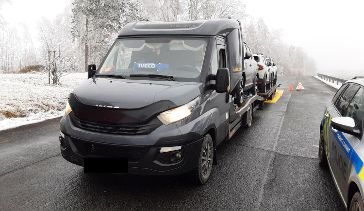 Řidiči v kamionech neunikli kontrole od policie. Prohřešků na Vysočině bylo hodně
