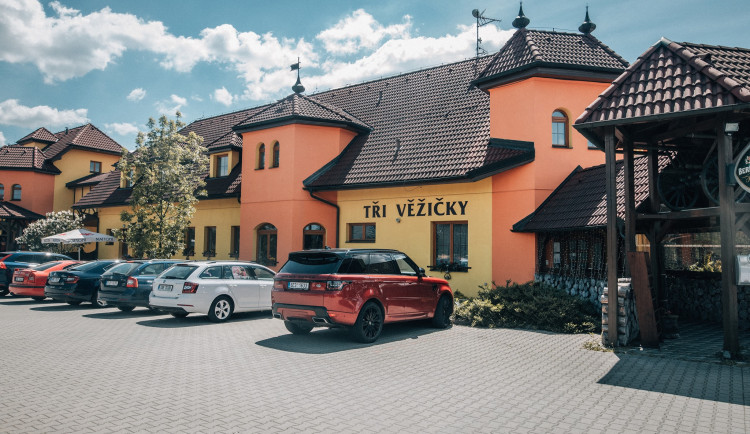 Konec po 25 letech. Restaurant Tři Věžičky z rodinných důvodů definitivně zavírá. Foto: Restaurant Tři Věžičky, Jihlava (facebook)