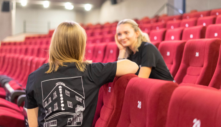 Olomoucké kino Metropol má nové sedačky, v předsálí vznikl druhý bar. Loni přilákalo 60 tisíc diváků