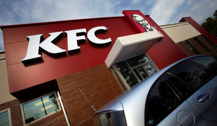 Nové KFC v Havlíčkově Brodě budí vášně. Řada zákazníků má špatnou zkušenost