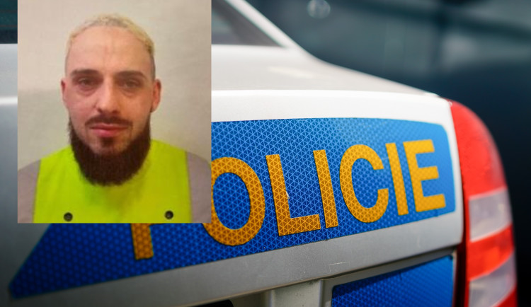 Muž nenastoupil do vězení. Pátrá po něm policie