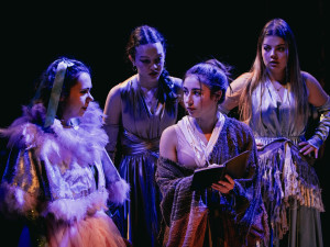 Horácké divadlo uvede premiéru Malé čarodějnice. Je režijním debutem Anny Korby Vanacké