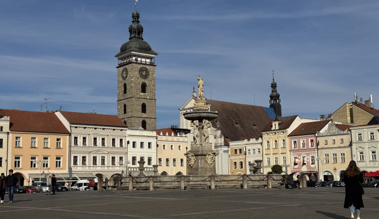 Samsonovu kašnu zahalí lešení. Čeká ji oprava