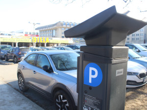 Parkování v Jihlavě III: Třída Legionářů je oblíbená a levná, ještě letos tam otevře nový parkovací dům