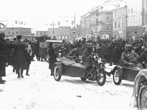 DRBNA HISTORIČKA: Německá Jihlava vítala vojáky z říše, v českých rodinách doma panoval smutek