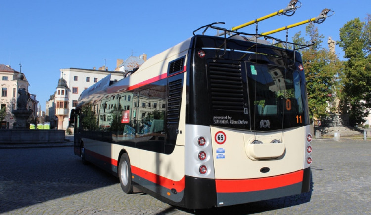 Jihlavský dopravní podnik hledá dodavatele až 20 trolejbusů za 290 milionů korun, zároveň staví novou trať