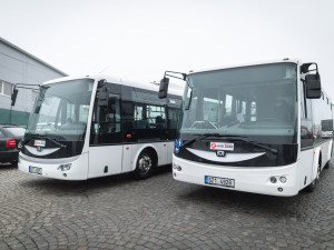 V Třebíči a Žďáru jezdí elektrobusy, Jihlava jde cestou parciálních trolejbusů a autobusů na bioplyn