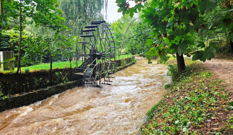 Jihlavská zoo už nemá repliku čínského vodního kola. Naposledy se roztočilo vloni v polovině září