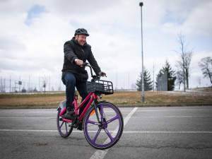 Sdílená kola ve Žďáru nad Sázavou. Foto: Se souhlasem Městského úřadu Žďár nad Sázavou
