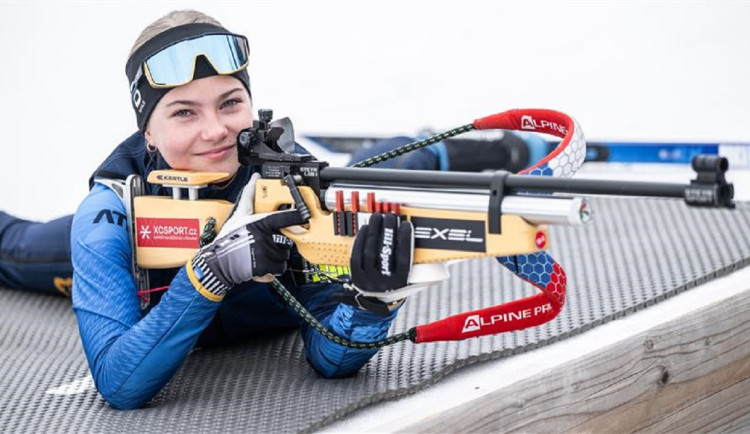 Nadějná biatlonistka Nela Svobodová z Jihlavy zářila na Zimní olympiádě dětí a mládeže, nyní sní o olympiádě. Foto: Se souhlasem Města Jihlava