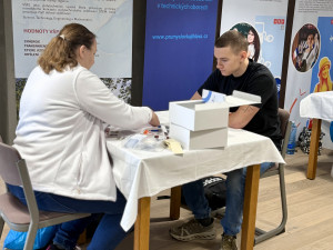 Zachránce nejen pro Madlenku se hledal i v Jihlavě. Zájem o darování kostní dřeně je enormní