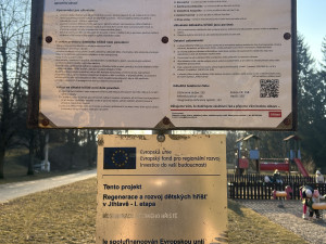 POLITICKÁ KORIDA: Kdy by měla být otevřená dětská hřiště? Odpovídají jihlavští zastupitelé