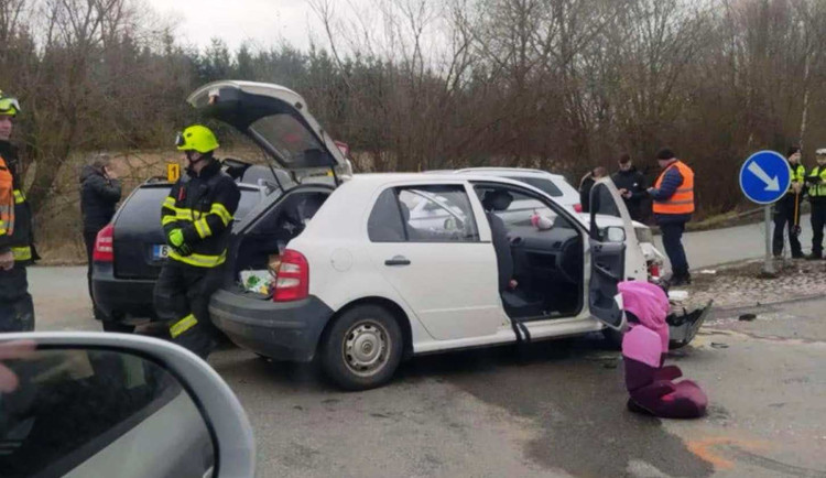 Měli jsme štěstí na lidi. Velmi mi pomohla žena, která je pro mě andělem, říká účastnice nehody u Aventinu