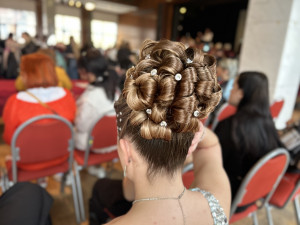 VIDEO: Nejlepší mladí kadeřníci a kosmetičky v Jihlavě. Na výsledek jsem pyšná, říká soutěžící z jihlavské školy