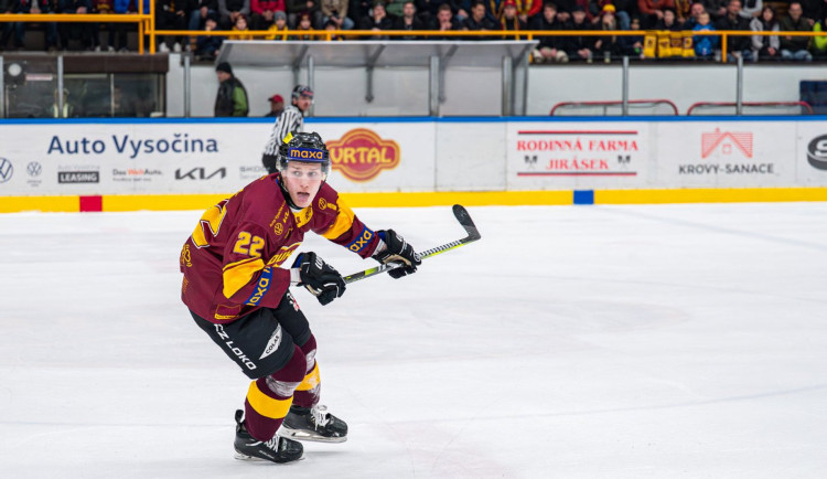 Maxim Burkov má v play off skvělou formu, ve Zlíně dal rozhodující gól. Ilustrační foto: Se souhlasem HC Dukla Jihlava