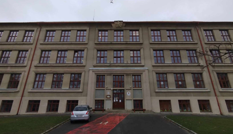 Základní škola Havlíčkova se ani letos nedočká rekonstrukce, vítězná firma couvla