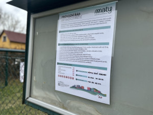 VIDEO: Děti v Dolní Cerekvi dnes testovaly nové hřiště. Nejvíc chválily molekuly, které jsou v ČR unikátní