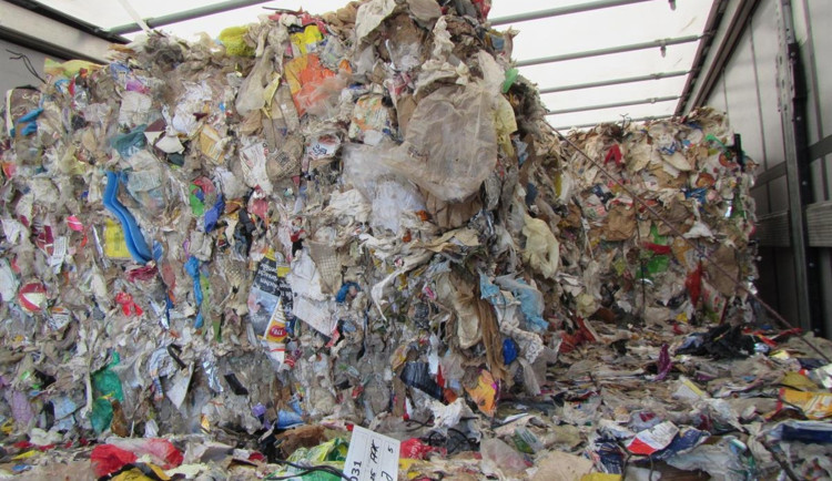 Celníci odhalili několik případů podezřelé přepravy odpadů, smetí pocházelo z Německa, Itálie i z Francie