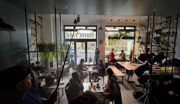 Teenegerské drama i humorné příběhy z Plzně, kraj rozdělí mezi filmaře čtyři miliony korun