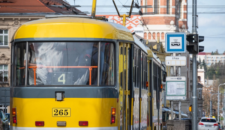Zdarma MHD i parkoviště P+R, víkendové Slavnosti svobody přinesou také omezení