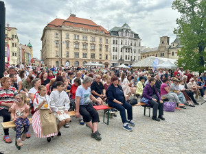 VIDEO: Májové slavnosti v Jihlavě. Podívejte se na letošní zaplétání máje