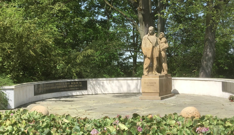 Památník obětem v obci Leskovice