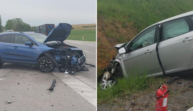 Šestašedesátiletá řidička nedala přednost v jízdě. Škoda je čtvrt milionu. Foto: Se svolením Policie ČR