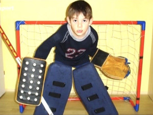 Před odchodem do zámoří hrál Jakub Škarek za Duklu a ve Finsku, několik zápasů odchytal i českém dresu. Foto: Se svolením Jakuba Škarka