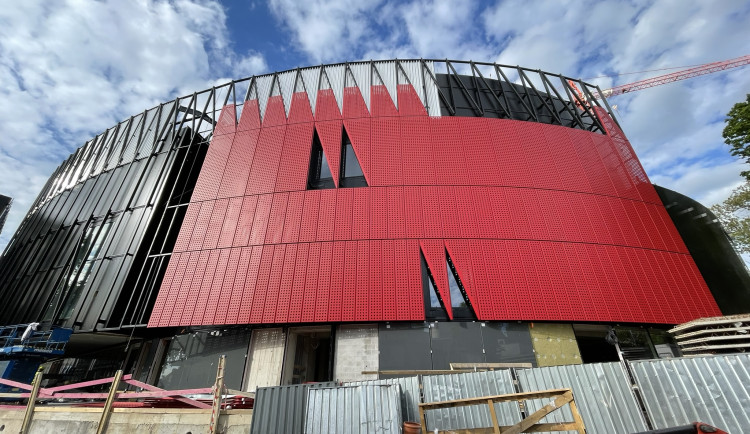 Foto ze stavby arény, 10. květen 2025