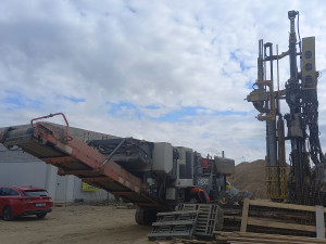 Před Silem vzniká nová silnice, odtěženou zem odvezlo šest tisíc nákladních aut