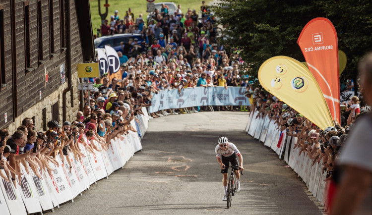 Elitní cyklisté nakonec v Liberci finišovat nebudou. Cíl etapy Czech Tour se přesunul
