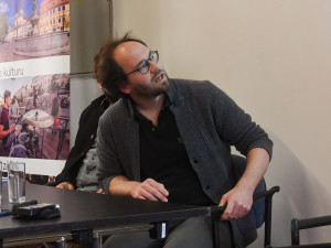 ANKETA: Oprava Brány Matky Boží v Jihlavě vyvolává debatu. Kámen, či omítka?