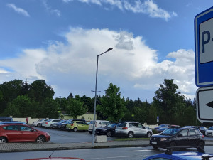 Parkování v Jihlavě IX: Na P+R se dá parkovat zdarma, zatím je v Jihlavě jediné