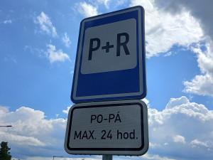 Parkování v Jihlavě IX: Na P+R se dá parkovat zdarma, zatím je v Jihlavě jediné