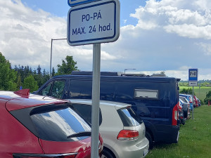 Parkování v Jihlavě IX: Na P+R se dá parkovat zdarma, zatím je v Jihlavě jediné