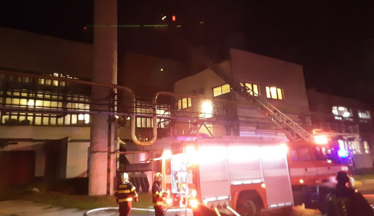 Ilustrační foto ze zásahu hasičů v sklárnách v roce 2023. Foto: Se svolením HZS Kraje Vysočina