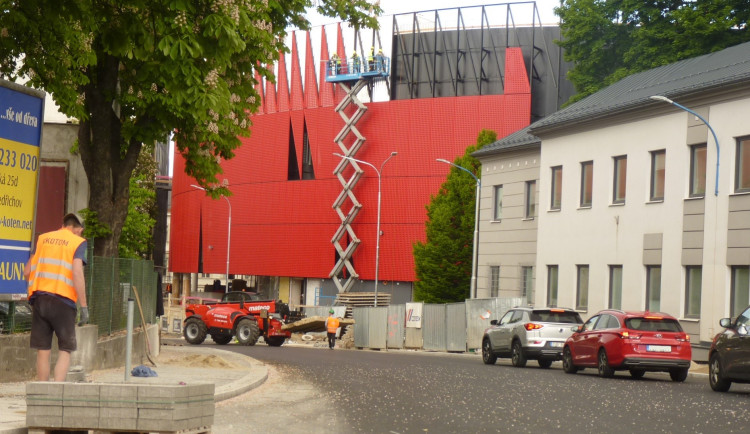 Průtah Jihlavy je opět průjezdný, naopak křižovatka u Sila je zcela uzavřená