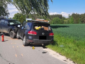 K nehodě u Lipice letěl vrtulník, silnice byla neprůjezdná