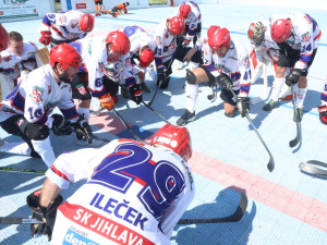 Hokejbalová druhá liga: Ve finále vede SK Jihlava nad městským rivalem Flyers 2:0