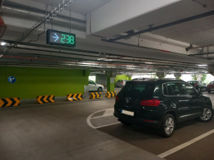 Parkování v Jihlavě X: V Cityparku se i nadále dá stát až pět hodin zdarma