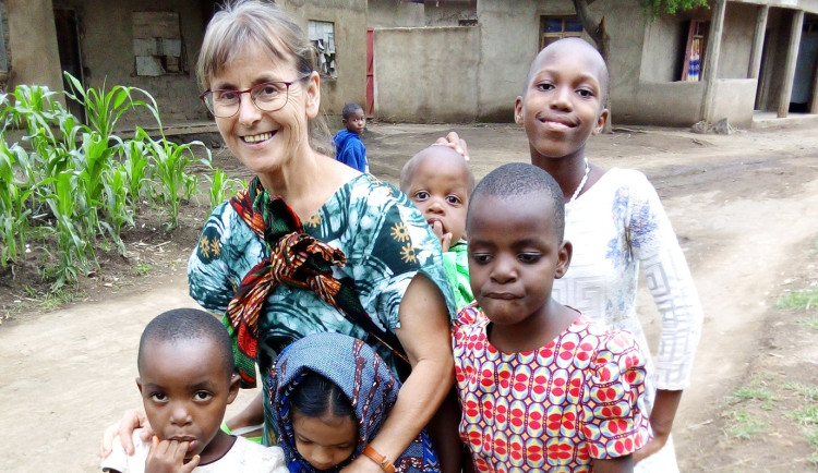 Vysokou školu dnes navštíví misionářky z Tanzanie. Hosty seznámí se svým příběhem. Foto: Se svolením Marie Šindelkové