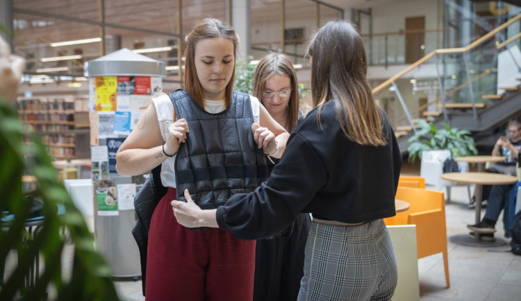 Jak se žije s úzkostí nebo depresí? V knihovně najdete simulátory duševních onemocnění